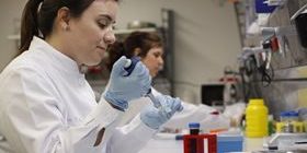 jovenes cientificos laboratorio ep 16082013