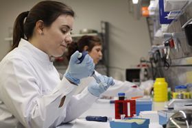 jovenes cientificos laboratorio ep 16082013