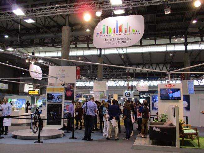El salón ha acogido la 2ª edición del proyecto Smart Chemistry Smart Future de la Federación Empresarial de la Industria Química Española (FEIQUE), que agrupaba a 22 empresas