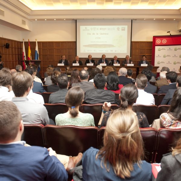 La Cámara de Comercio de Cantabria acogió el Día de la Química 2014