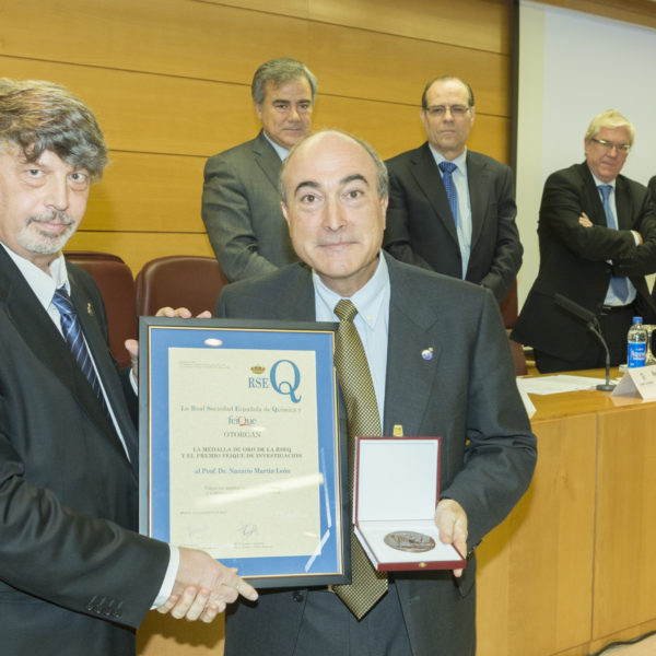 Medalla de Oro RSEQ y Premio FEIQUE de Investigación