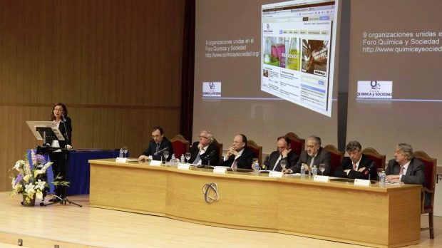 presentado-eduquim-el-nuevo-portal-de-educacion-del-foro-quimica-y-sociedad-620×350