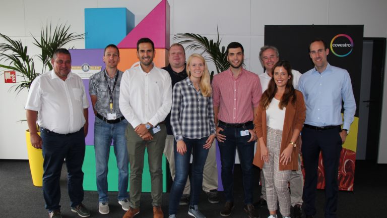 Foto de grupo estudiantes Trainee Program
