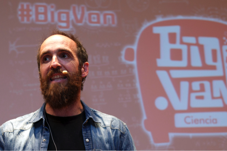 5cfe9fcccc4e1d7e48a7eb5a_EduLargo