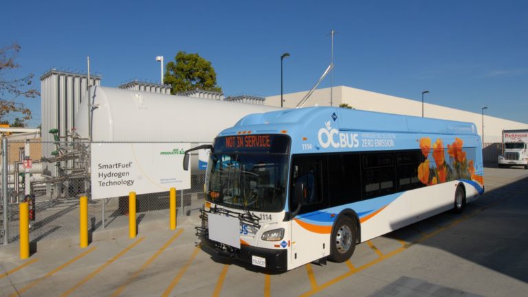 Hydrogen Tank and Bus_2 2