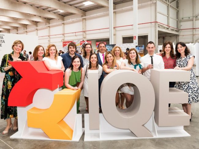 varios-miembros-del-equipo-humano-de-industrias-quimicas-del-ebro