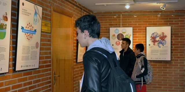 entre-moleculas-exposicion-640×341