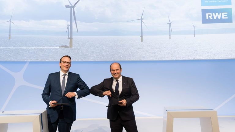 BASF und RWE wollen bei neuen Technologien für Klimaschutz kooperieren / BASF and RWE plan to cooperate on new technologies for climate protection