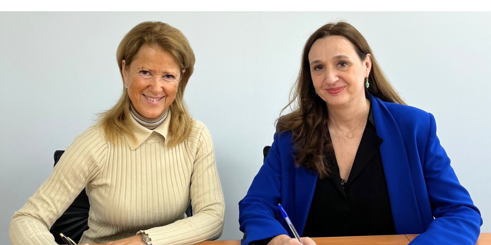 Foto firma ANDECE_V1 ANDECE Y ENVALORA firman un acuerdo de colaboración