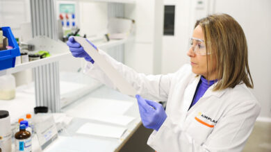 AIMPLAS trabaja en un mejor rendimiento de los bioplásticos para preservar alimentos y bebidas, pero también el medio ambiente