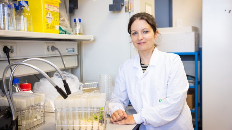 Sara_Izquierdo_Zandalinas_24DLL08 Autor: Damián Llorens