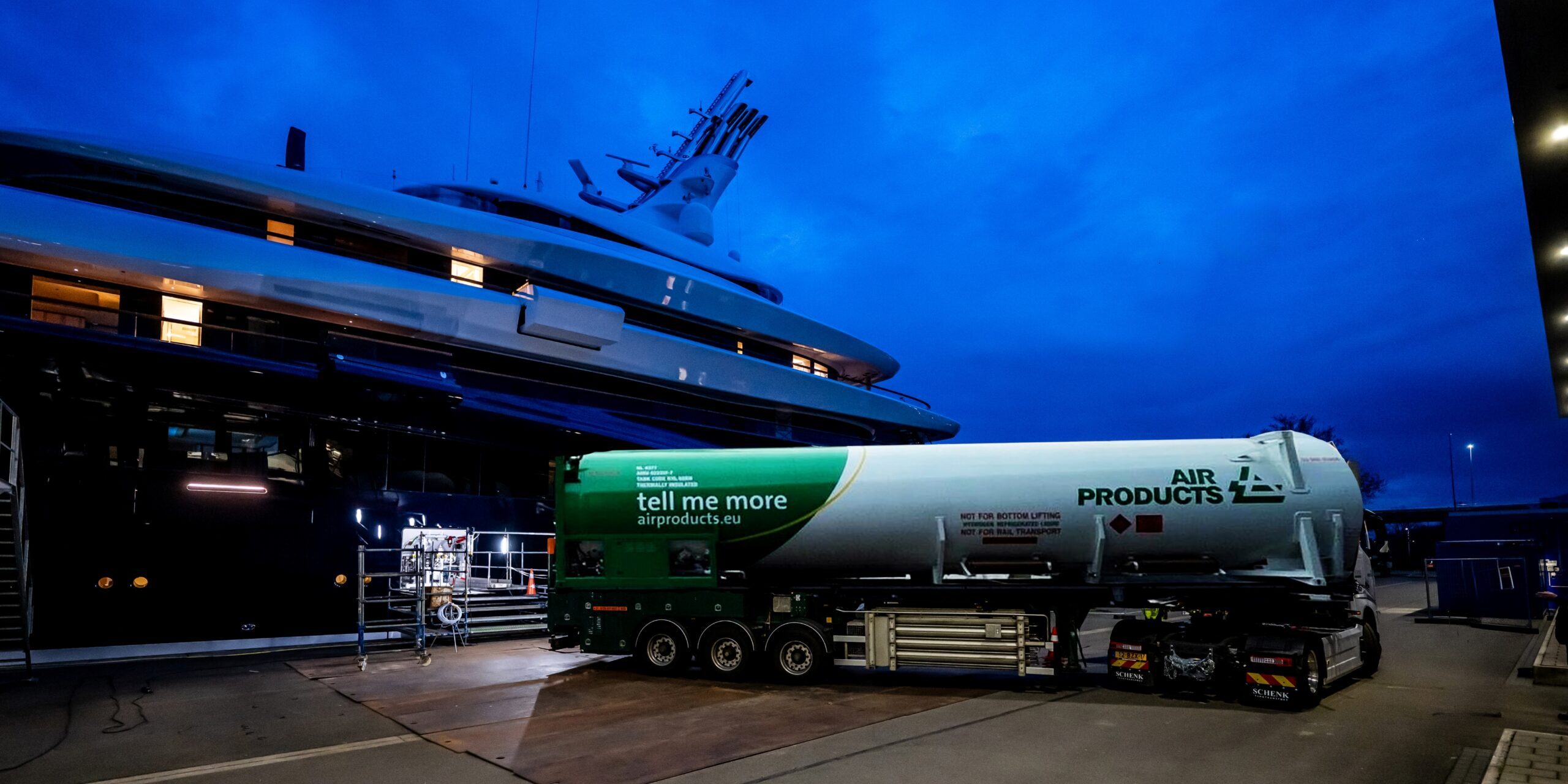 Feadship fueling 2