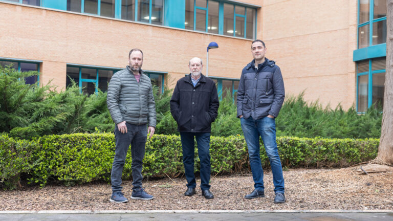 Grup_Investigacio_ESTCE_25DLL28