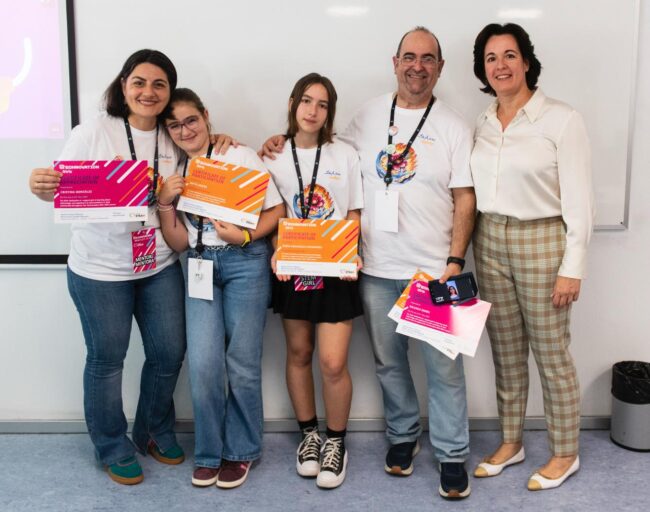 SABIC apoyando a su equipo emergirls en la final del Programa Technovation Girls Region de Murcia 2025