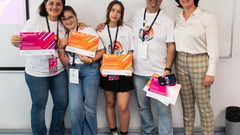 SABIC apoyando a su equipo emergirls en la final del Programa Technovation Girls Region de Murcia 2025